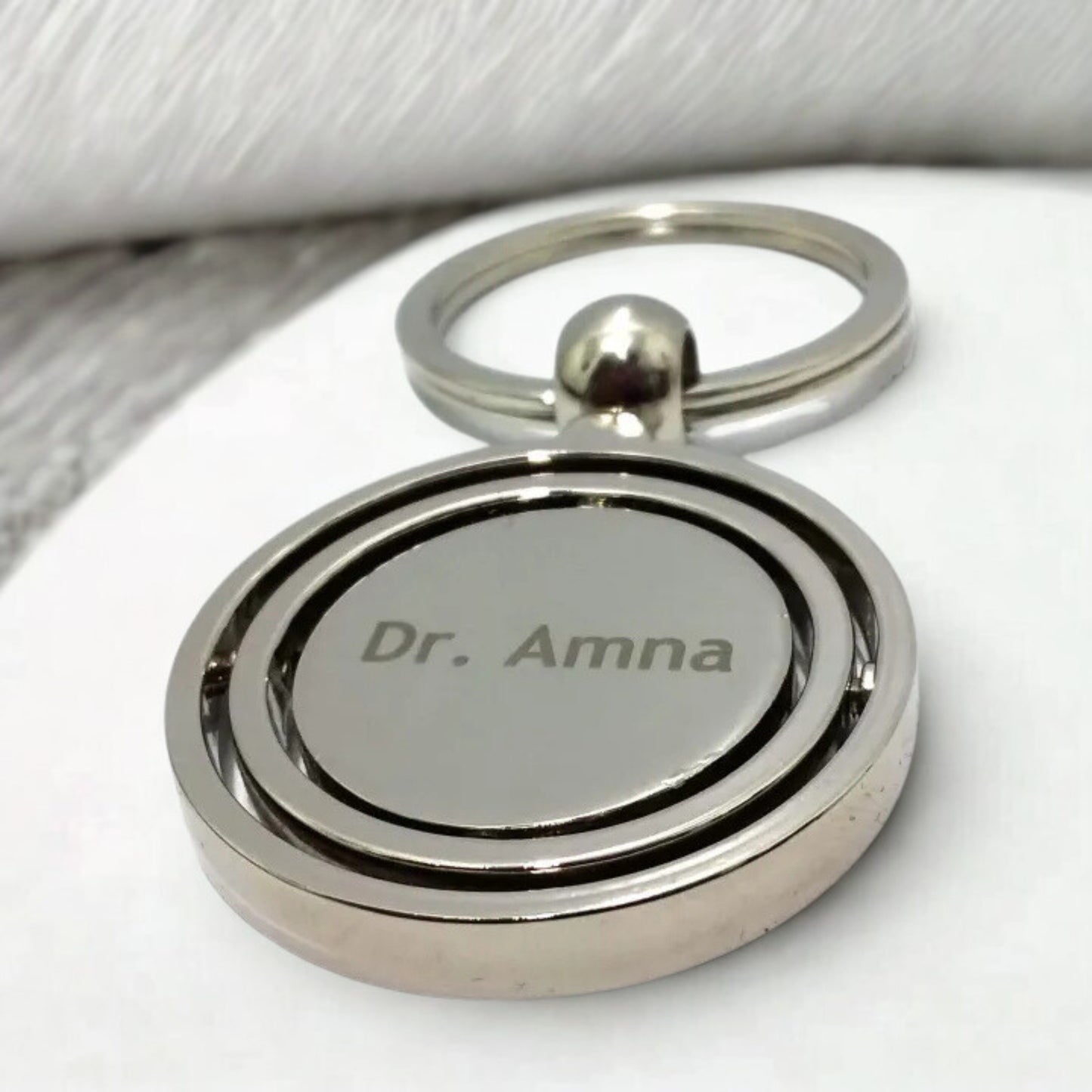 Customized Globe Metallic Keychain – Engraved Name Gift for Loved Ones
